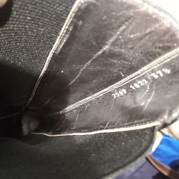 Final Sale - DOLCE & GABBANA Black Patent Pull-on Stiletto Boots, size 37½ - Picture 9 of 9